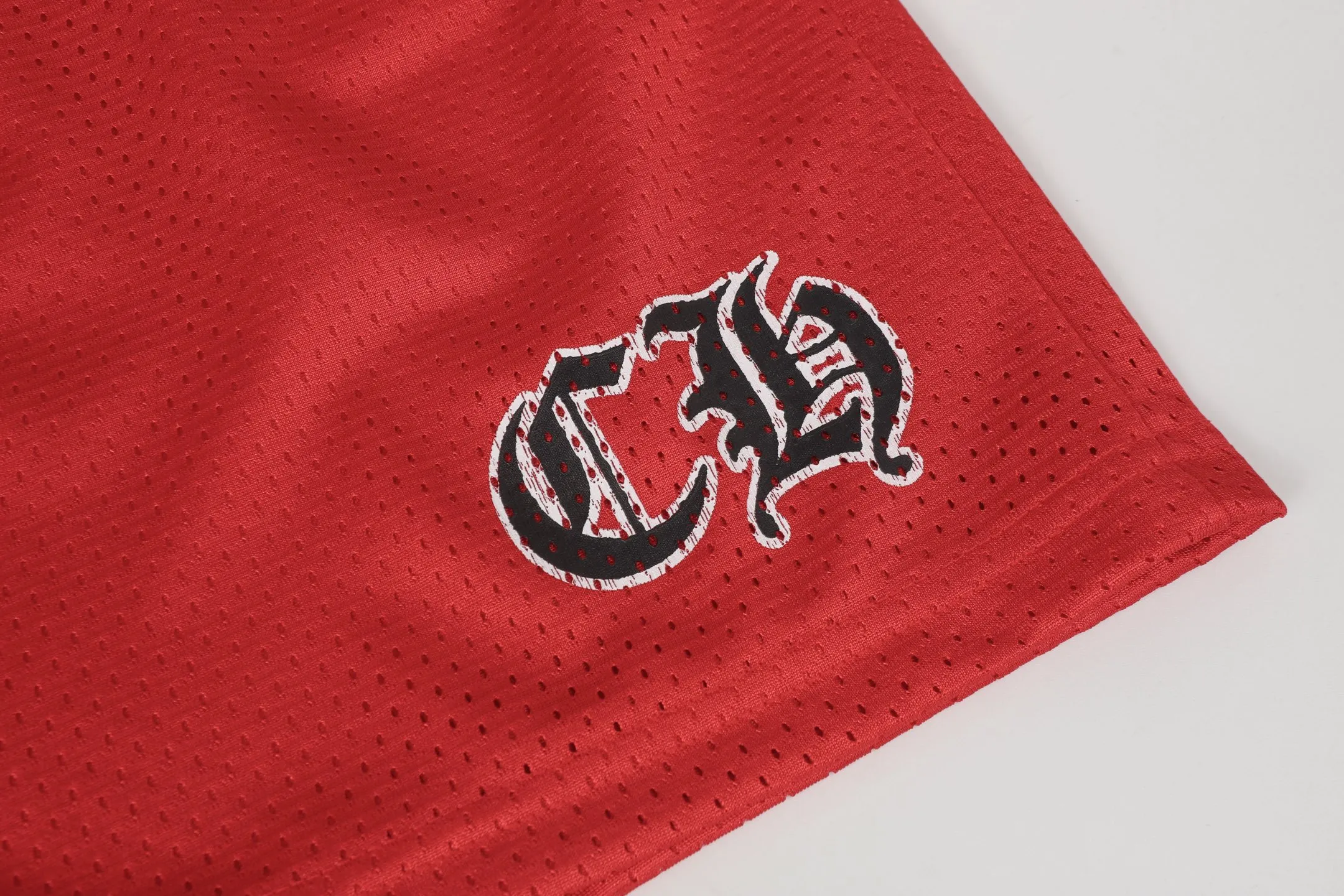 P160 Chrome Hearts CH Chrome Hearts popular Sanskrit printed mesh double-layer ice hockey jersey sports suit. Uses direct injection imported machine printing. Hardware accessories are all ground and customized. Correct configuration. Black 2025 Chrome Hearts authentic packaging. 300 grams of custom-made dyed mesh. Large version. Loose and stylish. Different from lower versions. Slim and long version with upper body and hip stretch. 100% commitment: top quality. Not fast food. The highest version on the market. Top quality - different from ordinary versions on the market. If you care about quality, you should also respect the price. Absolutely 0 after-sales service and 0 return rate so far. It’s hard not to love the style - 300g mesh custom-dyed fabric - Correct high-density main mark, washed tag, hand-sewn